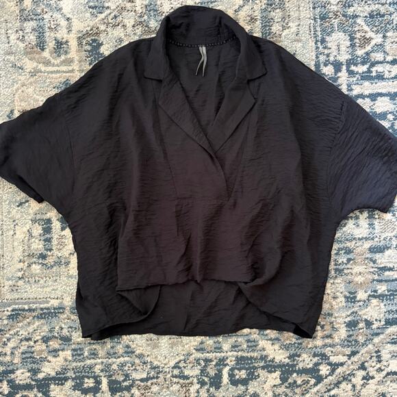 Anthropologie The Dylon Short-Sleeve Wide-Placket Top - Picture 3 of 7